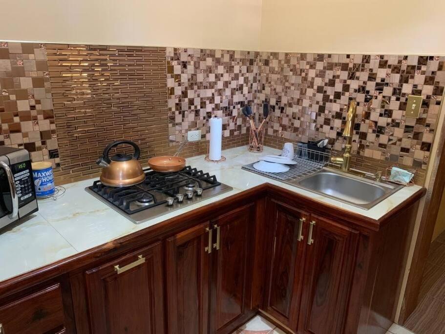 Banyan Rose Apartman Orange Walk Kültér fotó